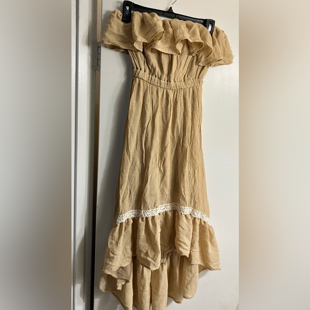 Gently used- juniors XS strapless dress by Gianni Bini